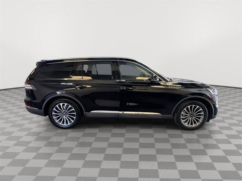 Used 2020 Lincoln Aviator Reserve w/ Equipment Group 201A image 6