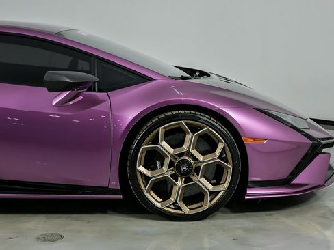 Used 2023 Lamborghini Huracan Tecnica RWD image 18