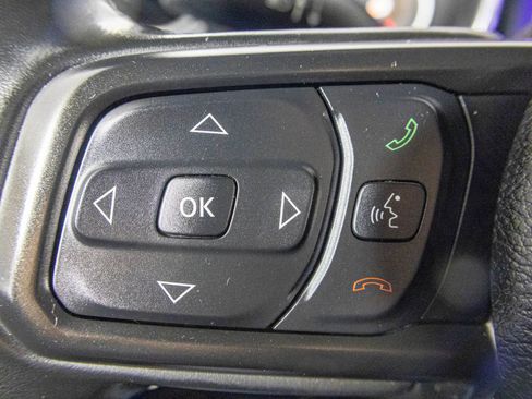 Used 2022 Jeep Wrangler Unlimited Sport image 32