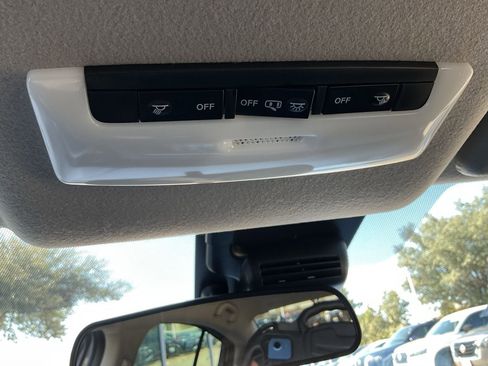 New 2025 Nissan Versa SV w/ Trunk Package image 25