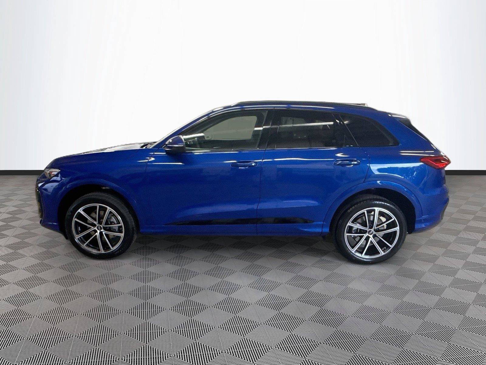 New 2026 Audi Q5 Premium AWD/4WD image 4