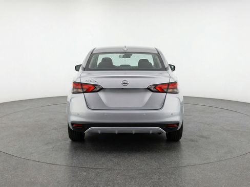 Used 2025 Nissan Versa SV image 7