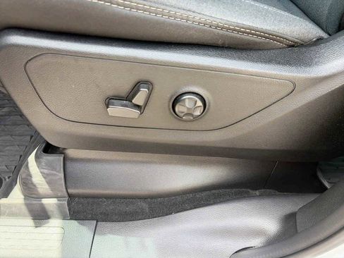 Used 2021 RAM 1500 Big Horn AWD/4WD image 16