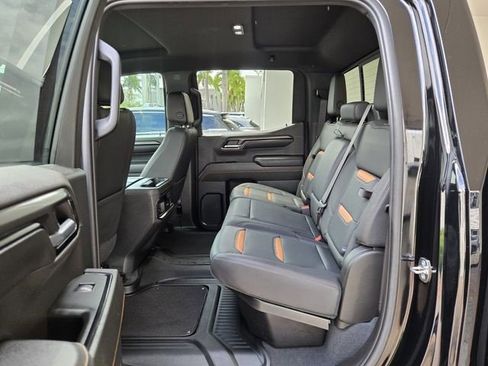 Certified 2023 GMC Sierra 1500 AT4 w/ AT4 Preferred Package AWD/4WD image 18