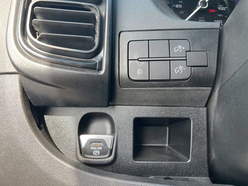 Used 2024 RAM ProMaster 2500 w/ Convenience Group FWD image 24