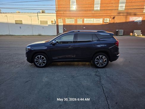 Used 2019 GMC Terrain SLT w/ Preferred Package AWD/4WD image 8