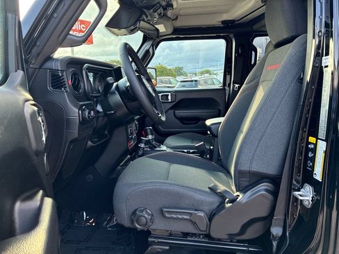 Used 2026 Jeep Wrangler Unlimited Rubicon AWD/4WD image 26