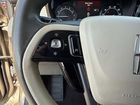 Certified 2020 Lincoln Corsair FWD image 44