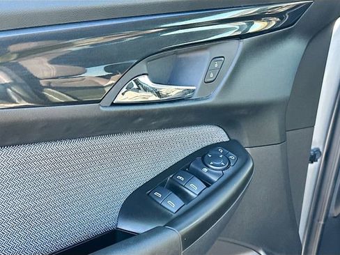 Used 2025 Chevrolet TrailBlazer LT image 17