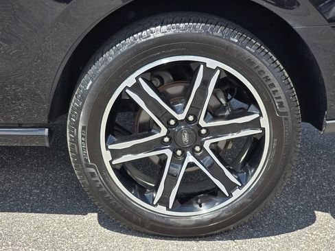 Used 2019 Ford Expedition Limited w/ Equipment Group 303A AWD/4WD image 25