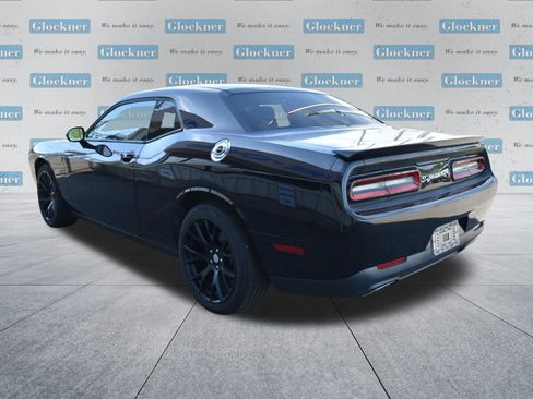 Used 2016 Dodge Challenger R/T image 8