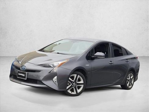 Used 2017 Toyota Prius Four Touring w/ Preferred Accessory Package FWD image 1