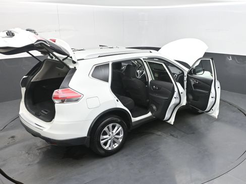 Used 2016 Nissan Rogue SV w/ SV Premium Package AWD/4WD image 45