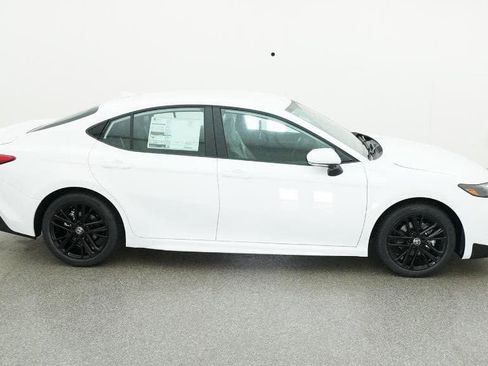 New 2026 Toyota Camry SE image 11