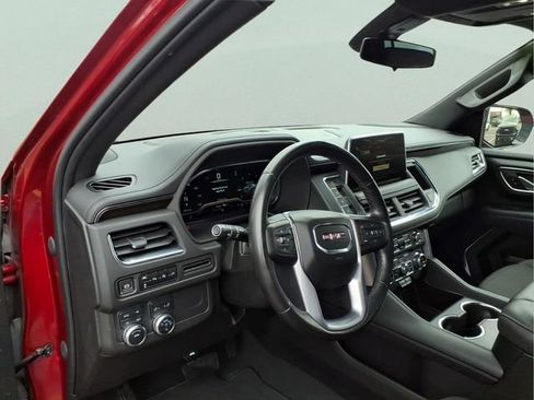 Used 2022 GMC Yukon XL SLE w/ Gmc Pro Safety Plus Package AWD/4WD image 12