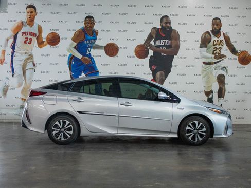 Used 2019 Toyota Prius Prime Premium FWD image 17