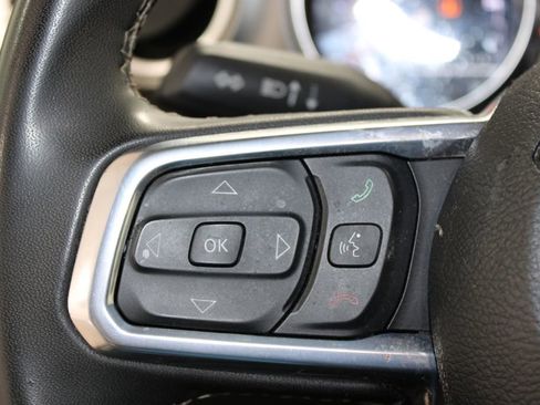 Used 2023 Jeep Wrangler Sahara image 27