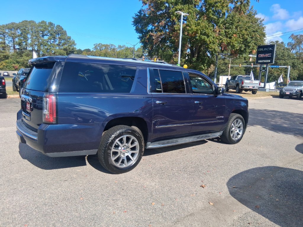 Used 2019 GMC Yukon XL Denali AWD/4WD image 4