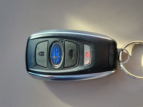 Used 2018 Subaru Outback 2.5i Limited image 32