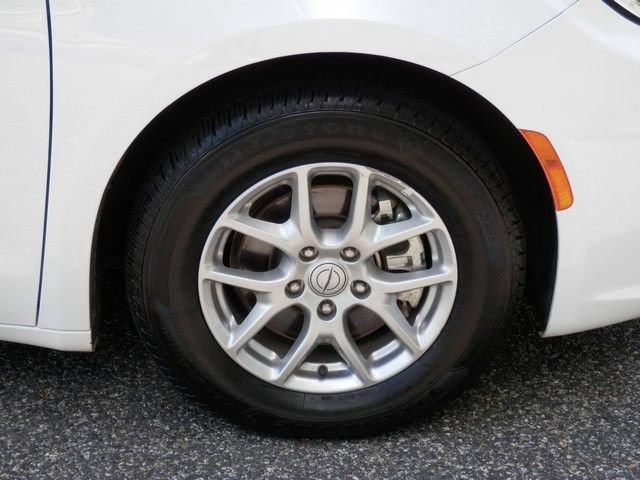 Used 2026 Chrysler Pacifica Select FWD image 10