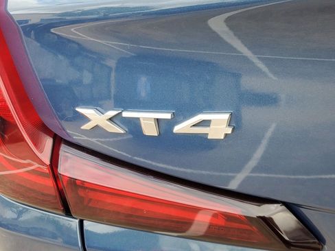 Used 2024 Cadillac XT4 Premium Luxury image 5