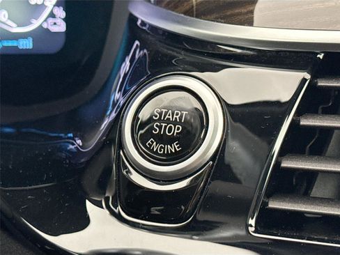 Used 2023 BMW 530e xDrive image 21