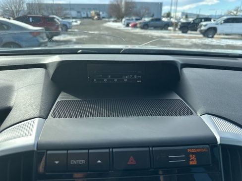 Used 2021 Subaru Ascent Limited w/ Technology Package image 9