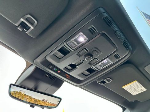 New 2025 Chevrolet Tahoe Premier image 32