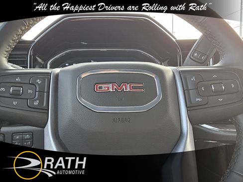 Used 2024 GMC Sierra 1500 SLT image 12