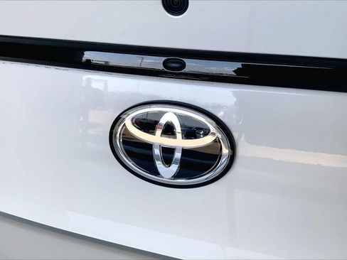 Used 2025 Toyota GR86 Premium RWD image 31