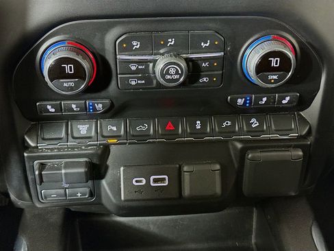 Used 2021 Chevrolet Silverado 2500 LTZ w/ LTZ Plus Package AWD/4WD image 15