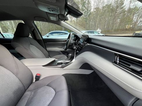 Used 2022 Toyota Camry LE image 35
