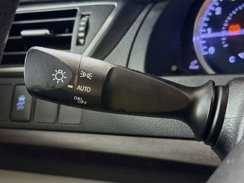 Used 2016 Toyota Camry LE image 12