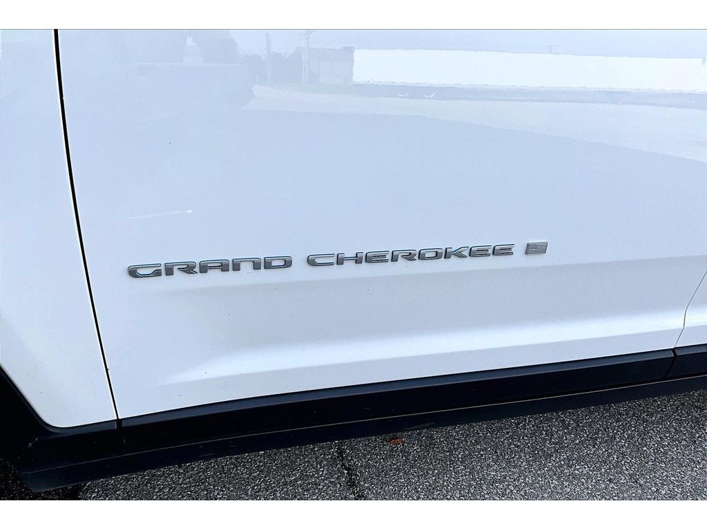 Used 2024 Jeep Grand Cherokee Limited 4xe AWD/4WD image 39
