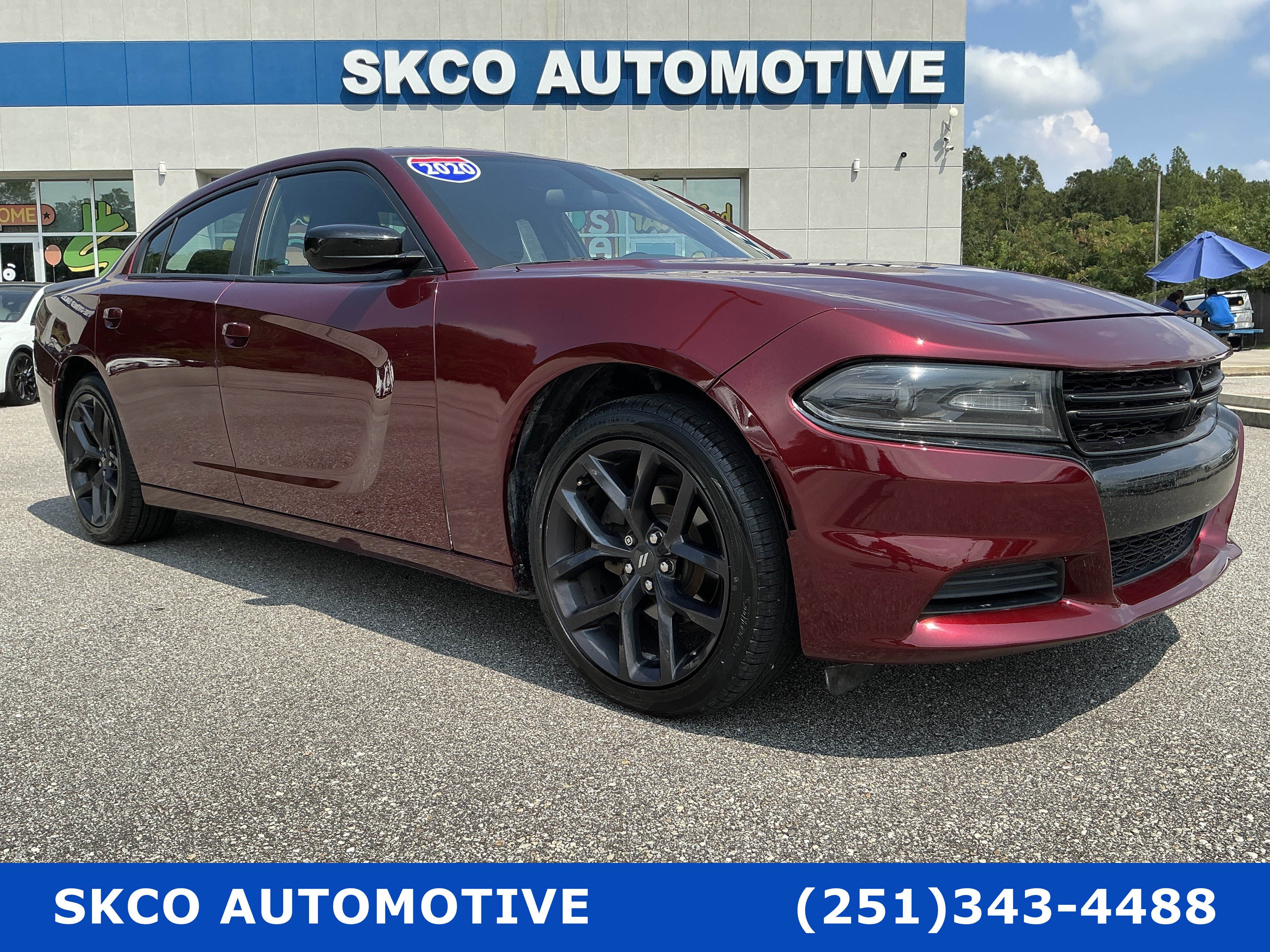 Used 2020 Dodge Charger SXT w/ Blacktop Package RWD image 7