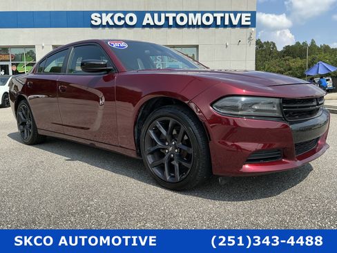 Used 2020 Dodge Charger SXT w/ Blacktop Package RWD image 7
