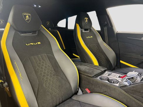 Used 2024 Lamborghini Urus Performante image 15