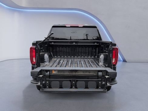 Used 2025 GMC Sierra 1500 SLT AWD/4WD image 8