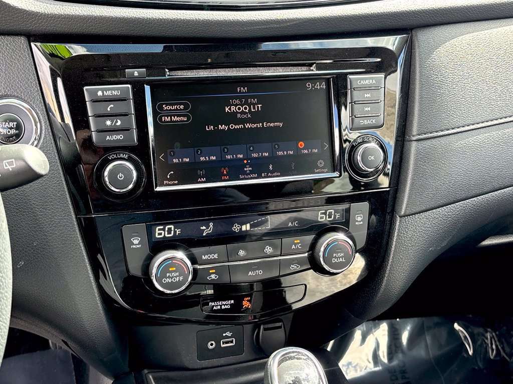 Used 2020 Nissan Rogue SV FWD image 11