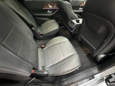 Certified 2025 Mercedes-Benz GLS 450 4MATIC image 18