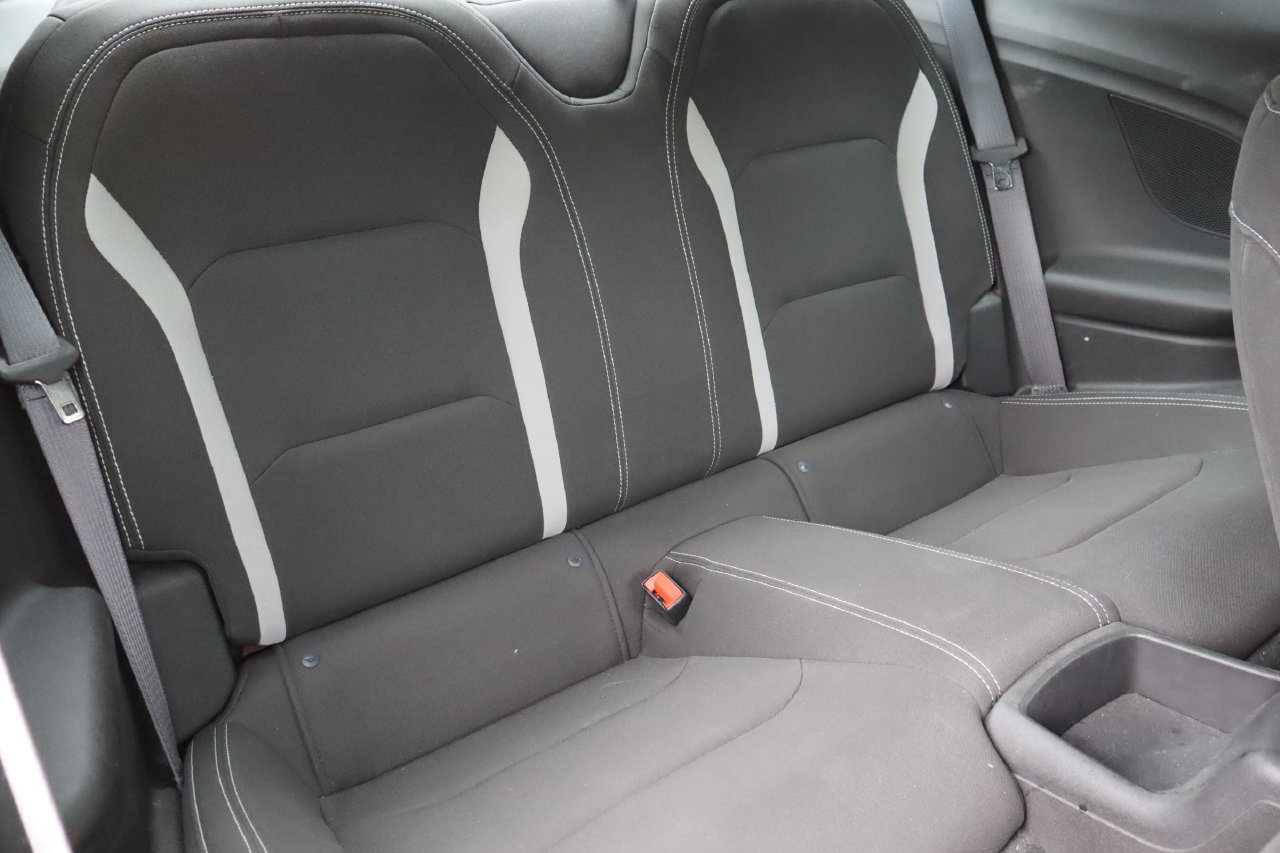 Used 2016 Chevrolet Camaro LT RWD image 18