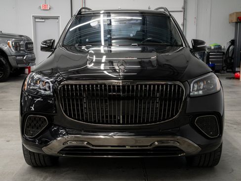 Used 2025 Mercedes-Benz Maybach GLS 600 4MATIC image 4