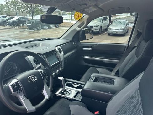 Used 2017 Toyota Tundra SR5 AWD/4WD image 14