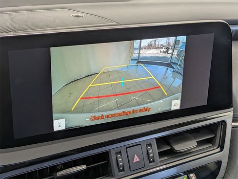 Used 2024 Lexus ES 300h w/ Premium Package image 24