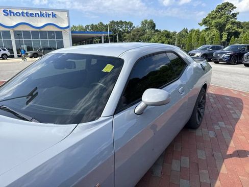 Used 2021 Dodge Challenger R/T Scat Pack RWD image 5