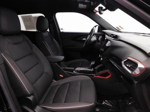 Used 2023 Chevrolet TrailBlazer RS w/ Convenience Package image 34