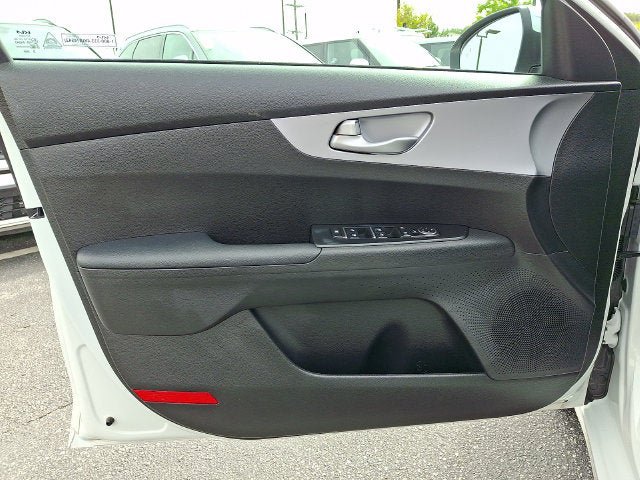 Certified 2023 Kia Forte LXS w/ LXS Technology Package FWD image 12