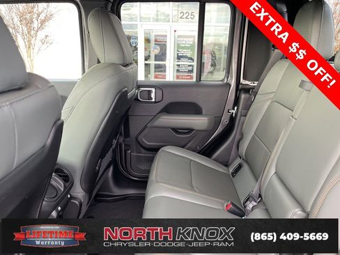 New 2026 Jeep Gladiator Mojave image 13