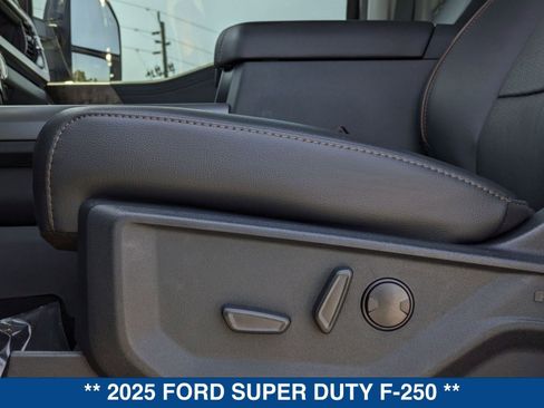 New 2025 Ford F250 Lariat w/ FX4 Off-Road Package image 44