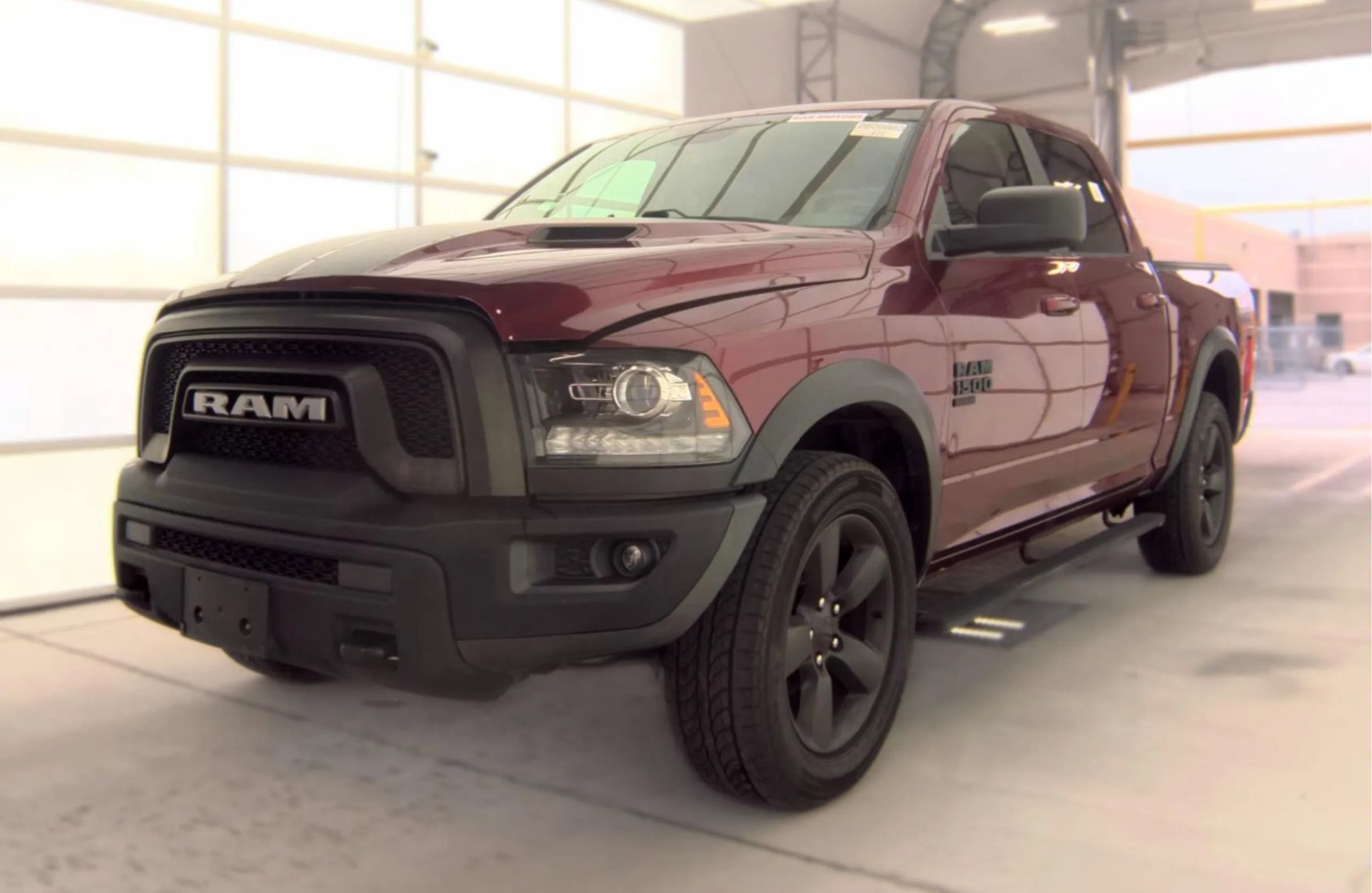 Used 2019 RAM 1500 Warlock AWD/4WD image 1